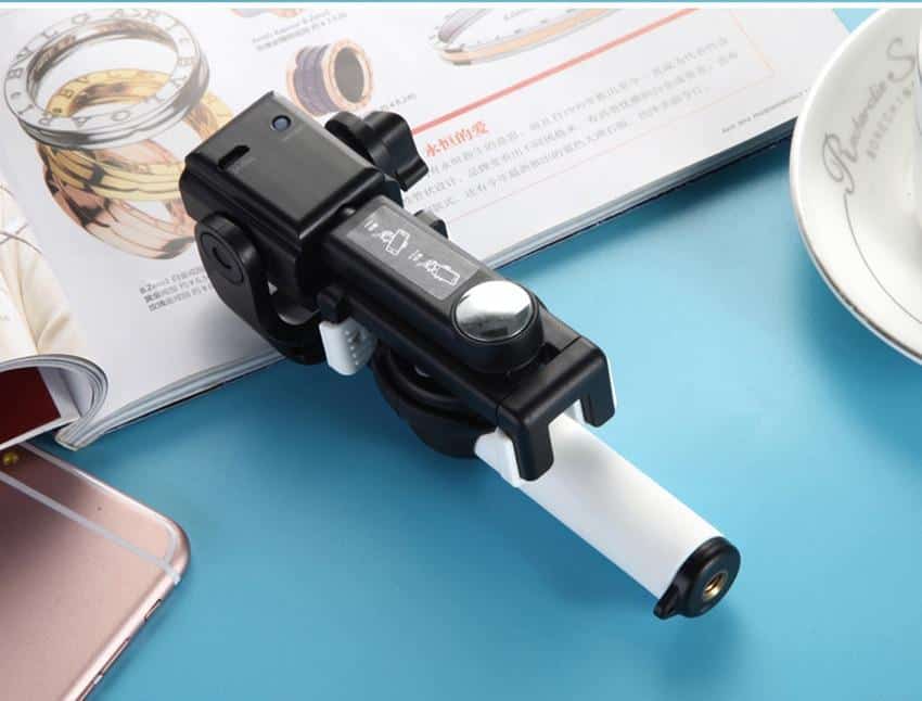360 degree Rotating Panoramic Bluetooth Selfie Stick for Iphone Xiaomi Samsung Android Phones Monopod Tripod for Video Bloggers