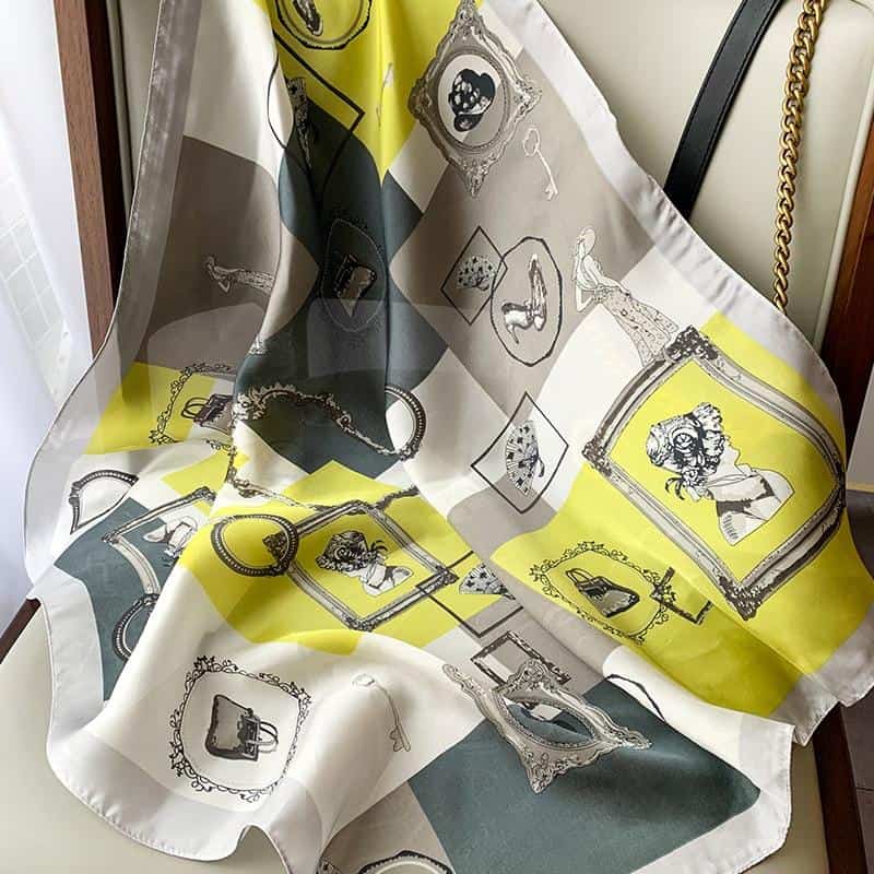 2020 spring and autumn lady Beach silk scarf New style headscarf women's fashion printing large square scarf Luxury Travel Shawl