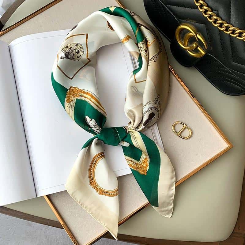 2020 spring and autumn lady Beach silk scarf New style headscarf women's fashion printing large square scarf Luxury Travel Shawl