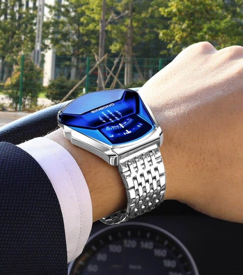 Fashion Cool Locomotive Mens Watches Top Brand Luxury Quartz Gold Wristwatch Men Waterproof Geometric Shape Relogio Masculino