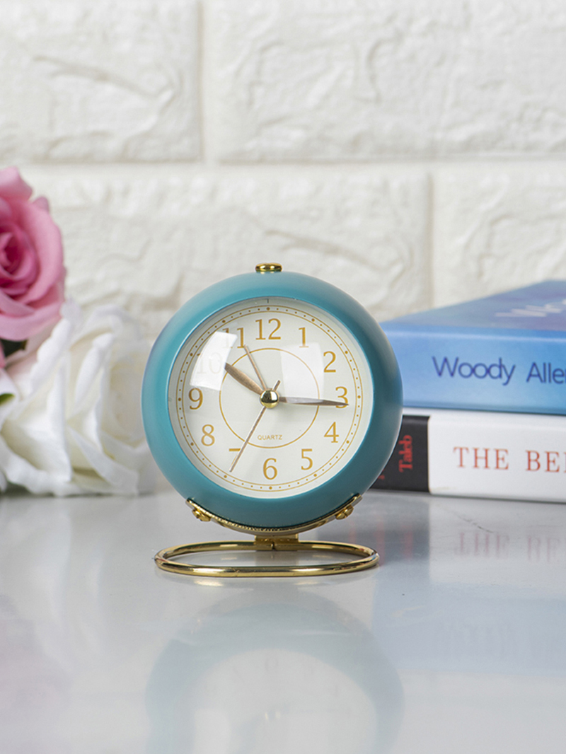 Creative Alarm Clock Vintage Desk Clock Silent Pointer Clocks Desk Clock Bedroom Loud Alarm Clock Bedside Home Decor Ornaments✈