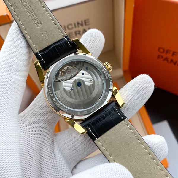 Cartier Analog Wrist Watch