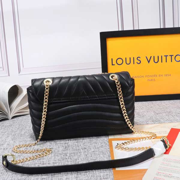 Black Louis Vuitton Wave Chain Sidebac 